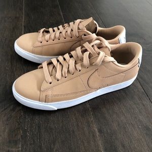 COPY - Nike Low Blazer Camel/Silver Size 7.5 US W…